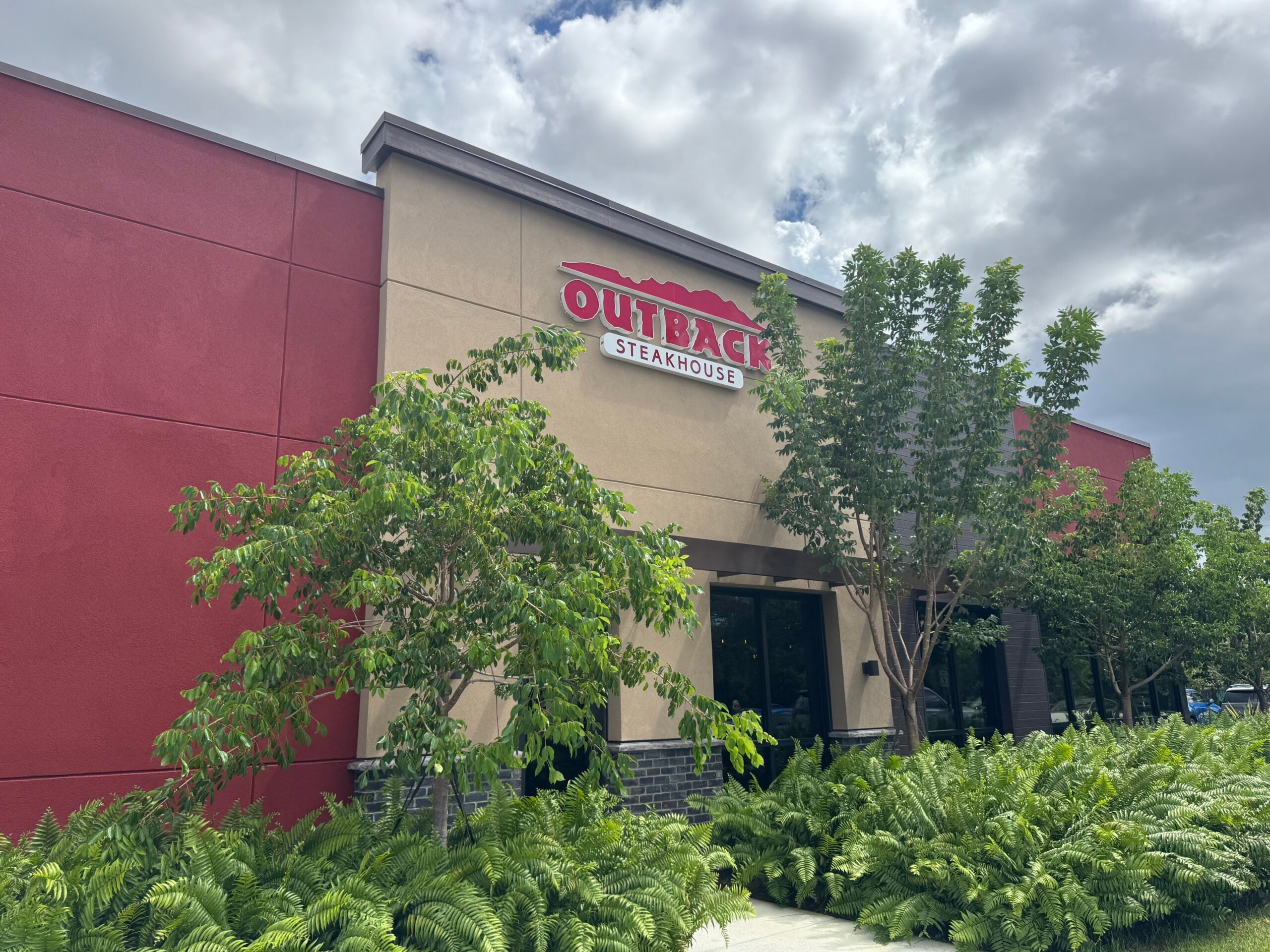 Original South Florida Savings Guy photograph of an Outback Steakhouse restaurant exterior